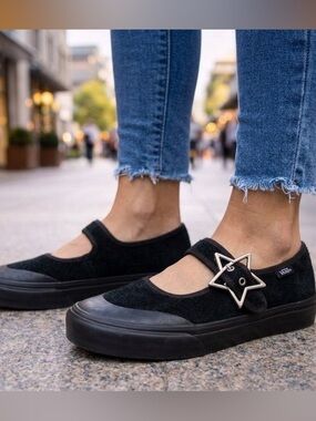Vans Style 93 Mary Jane Black Crushed Velvet Shoes Womens Size 7.5 Retro T-Strap